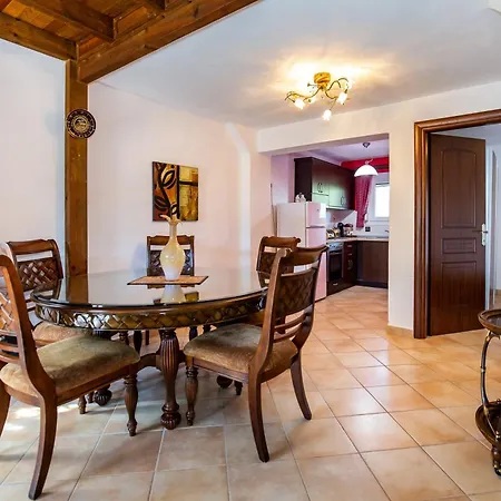 Archagelos House Apartmán Potos