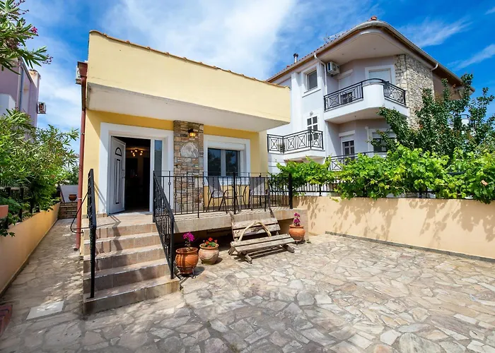 Archagelos House *