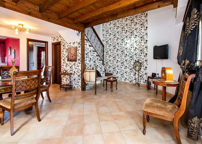 Archagelos House